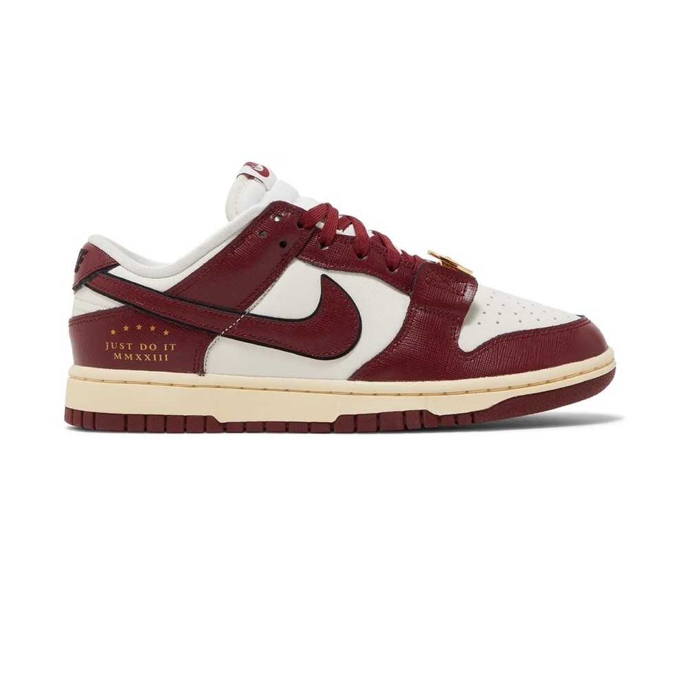 Nike Women Dunk Low SE “Sisterhood”